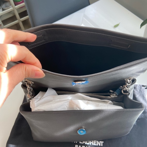 YSL Handbag - Picture 11 of 15